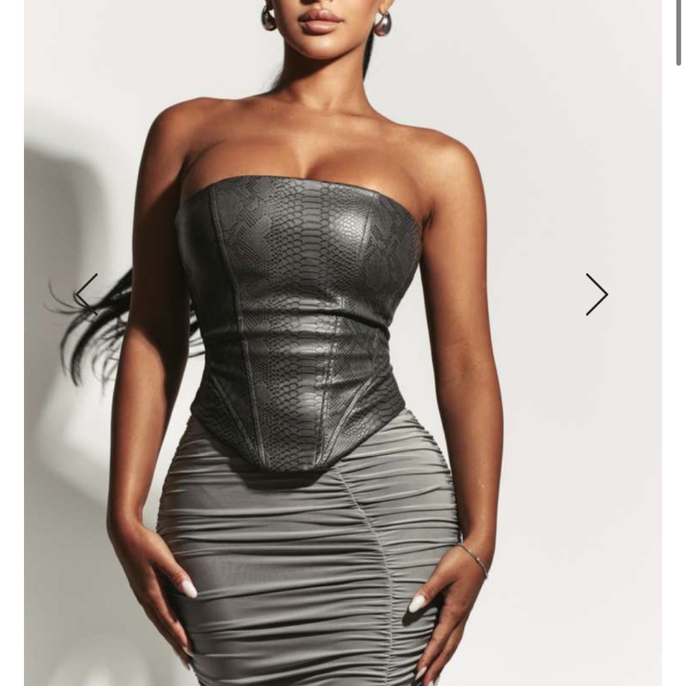 Naked wardrobe corset NWT